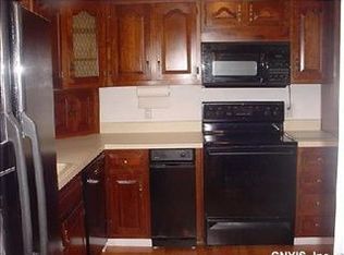 403 Blueberry Ln, Syracuse, NY 13219