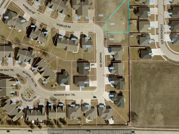 1413 Diamond Dr, Grand Island, NE 68803