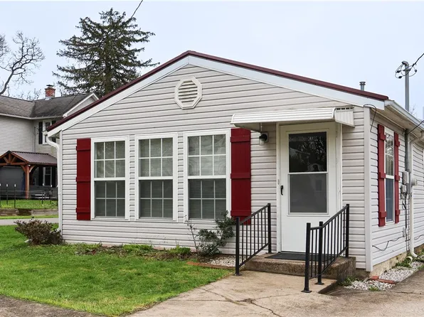 12189 Shady Ave, Conneaut Lake, PA 16316