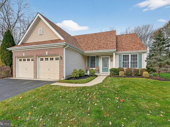 23 Lavender Ct, Marlton, NJ 08053