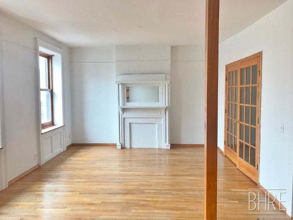 1st image of 132 Montague St #5