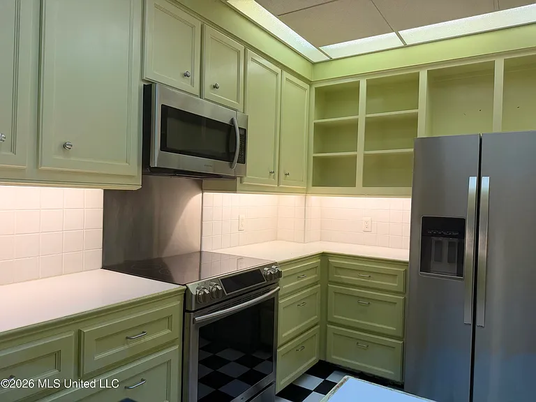 1710 N State St #1 — Photo 13