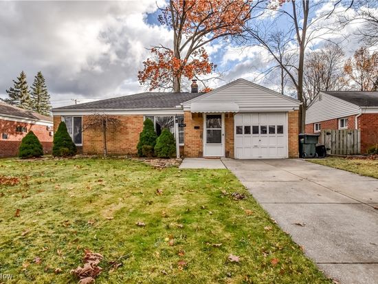 1767 Longwood Dr, Mayfield Heights, OH 44124