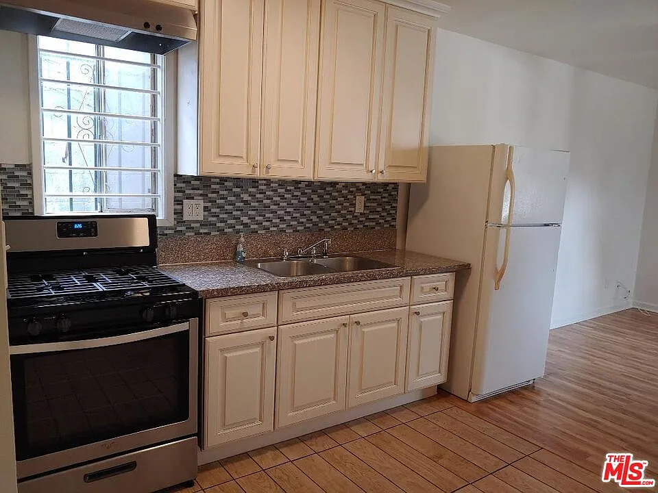 1 bed, 1.0 bath, $1,775 — Photo 2