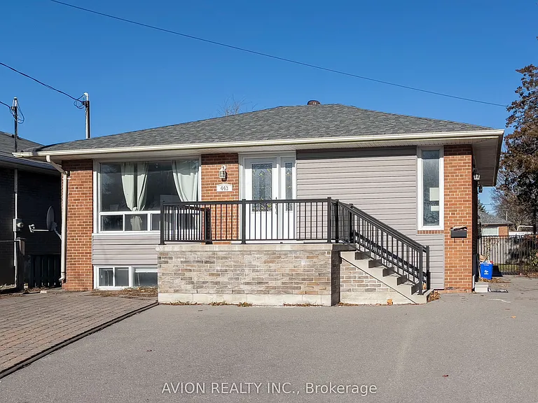 443 Fernleigh Cir N — Photo 2