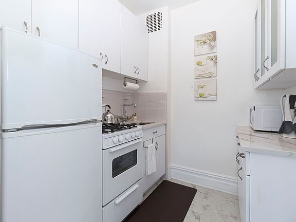 3rd image of 298 Garfield Pl APT 5R