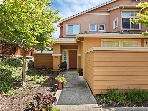 3rd image of 430 Sutter Creek Ln