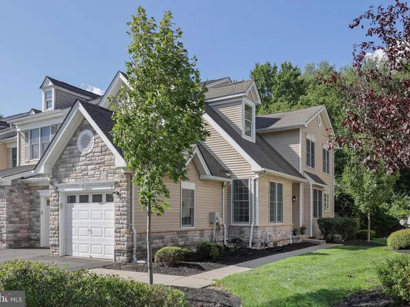 11 Wedgewood Ct, Princeton Junction, NJ 08540