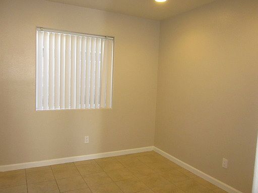 3rd image of 133 N Oak St APT A