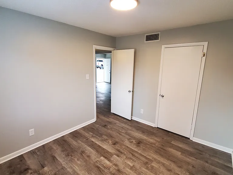 821 Twin Oaks Way #123 — Photo 7