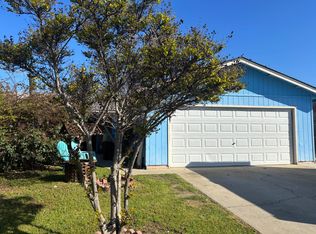 103 Poppy Ln, Clovis, CA