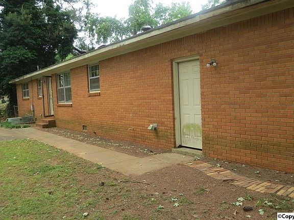 2nd image of 302 Glenwood Dr