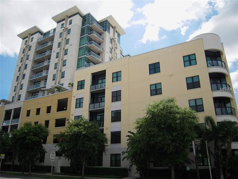 1st image of 400 4th Ave S APT 1104