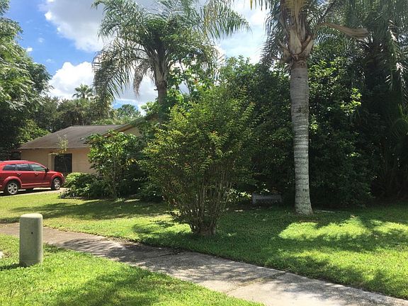 2nd image of 11312 Laurel Crest Ln
