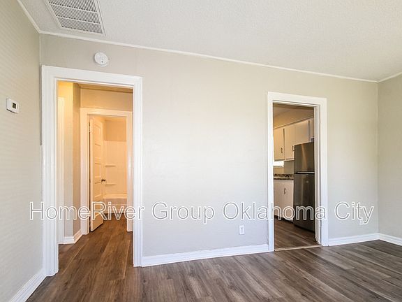 5th image of 1821 N Page Ave