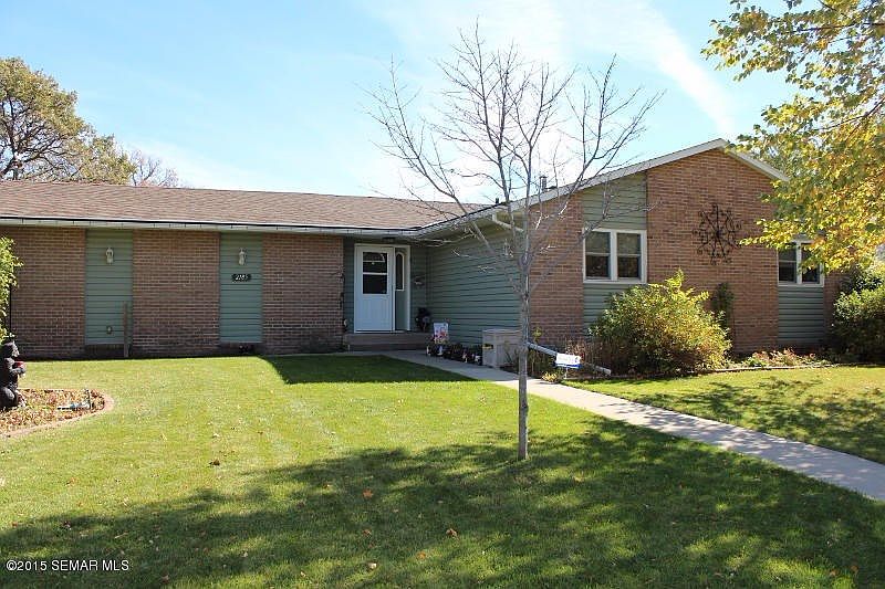 2185 BIGELOW