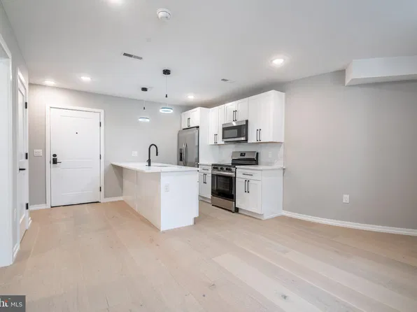 719 Dickinson St, Philadelphia, PA
