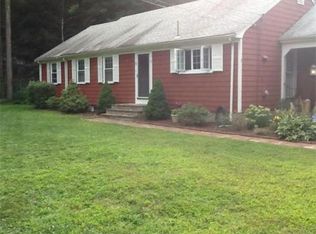 5 Taylor Ln, Dover, MA 02030