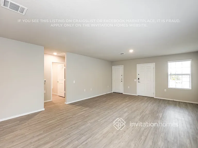 13427 Ashworth Blvd — Photo 4