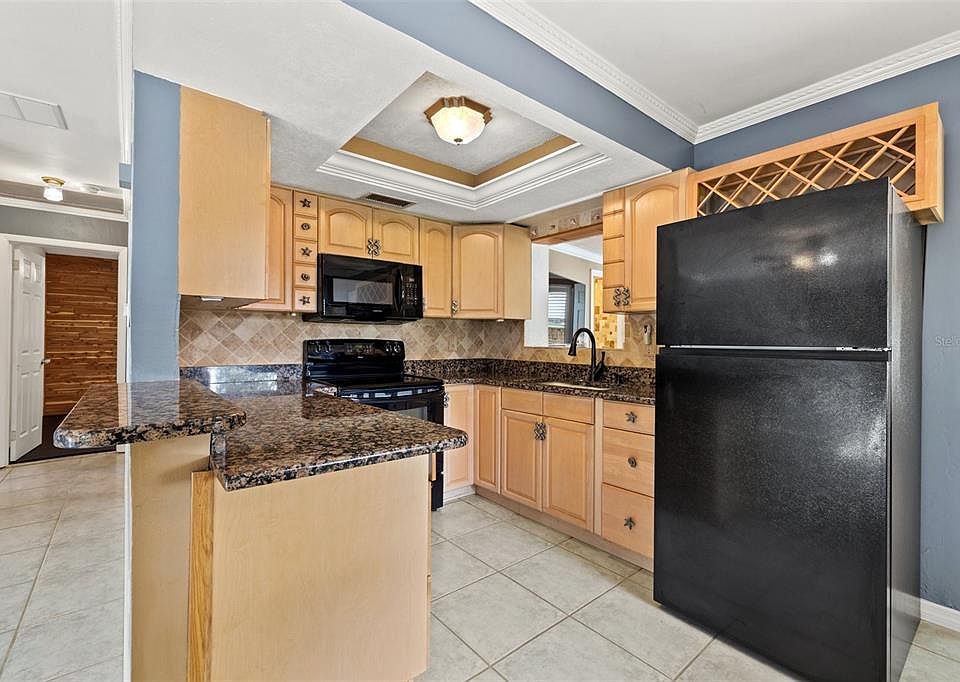 1st image of 619 GARLAND STREET N