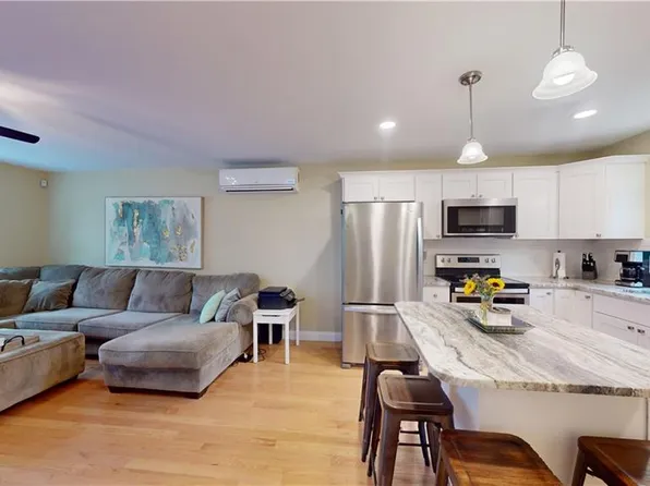 36 King St Unit 1, Warwick, RI 02886