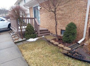 50051 S Benny Ct, Chesterfield, MI 48047