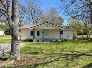 1618 Hogan St, Athens, TN 37303