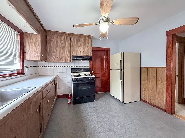 48 Fountain St #48 — Photo 7