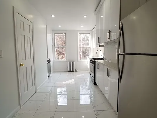 Rented by Compass | media 31