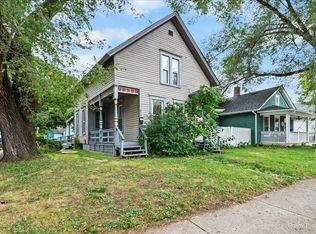 679 Villa St, Elgin, IL 60120