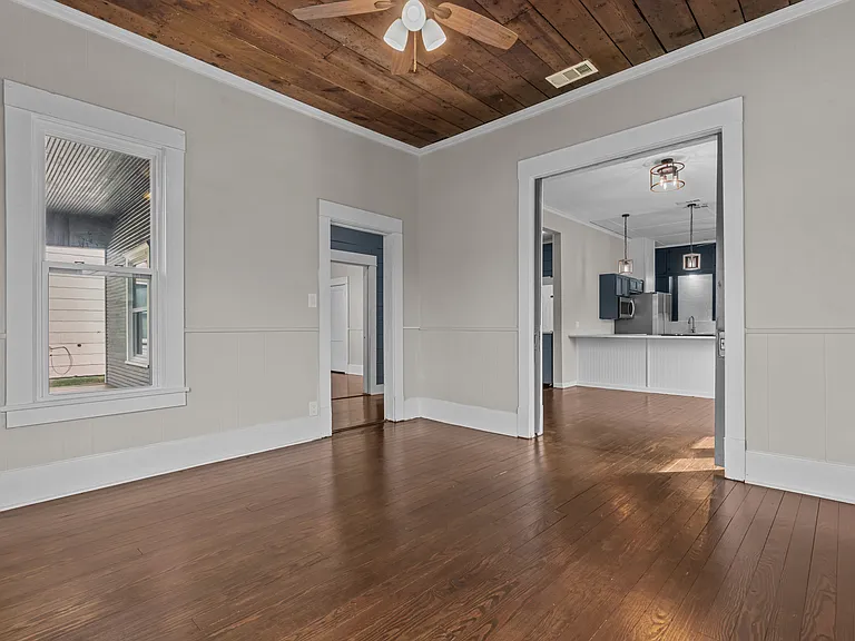 718 W Monterey St — Photo 11