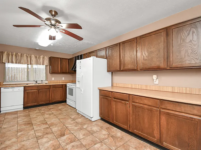Spacious kitchen.