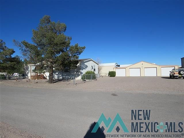 1st image of 403 Cactus Rd