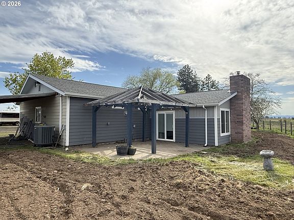 3rd image of 145 Hill Rd
