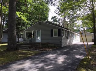 6002 Lakeview Blvd, Saint Helen, MI 48656