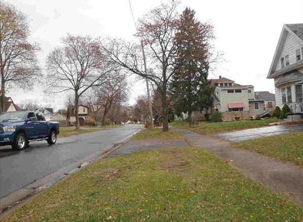2nd image of 610 Bennington Dr