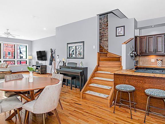 DiningRoom