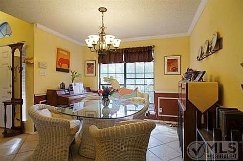 2nd image of 200 Wildwood Ct