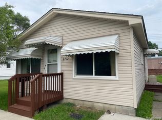 2712 Goodrich St, Ferndale, MI 48220