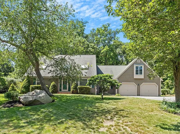 28 Quail Hollow Road, North Falmouth, MA 02556