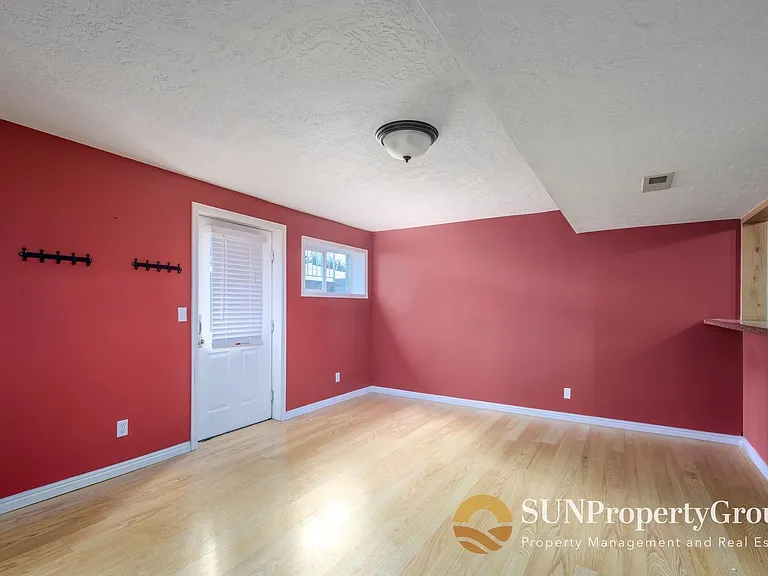 1316 W Kodiak Way — Photo 3