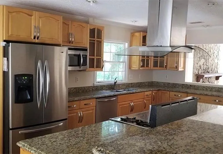 3386 Shorelake Dr — Photo 5