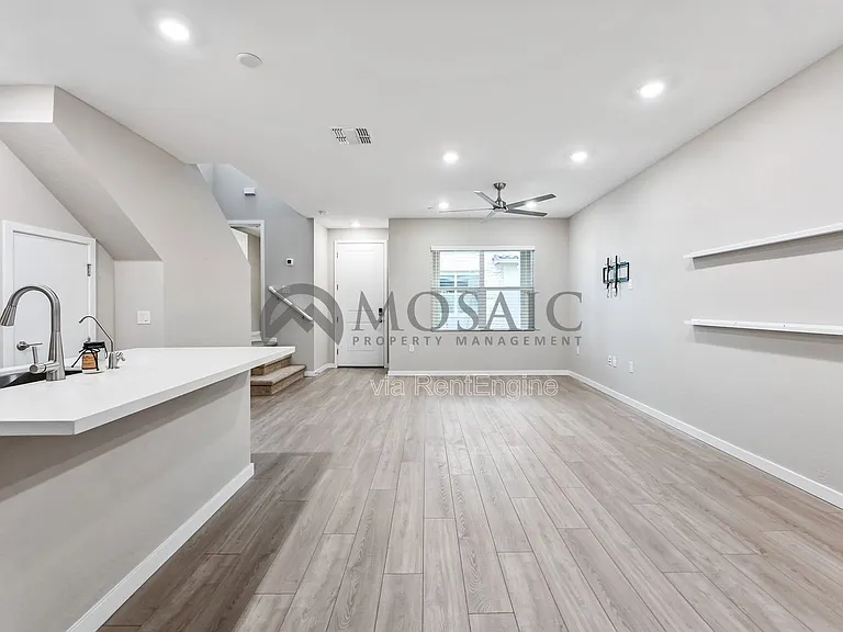 778 E Harper St #103 — Photo 13
