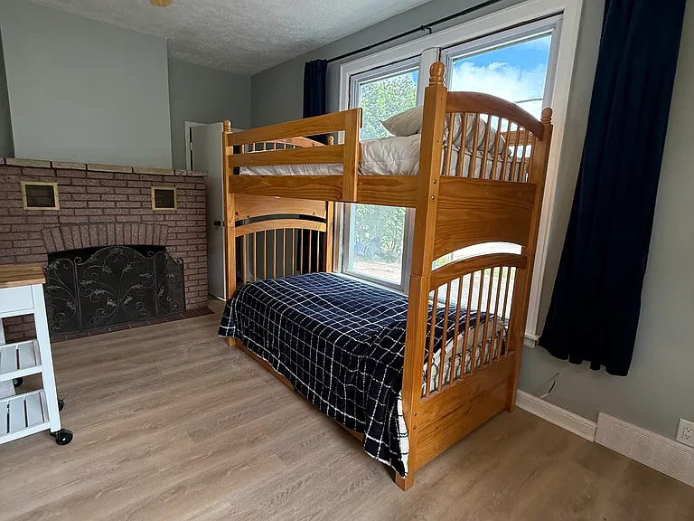 110 W Onota St #5 — Photo 10