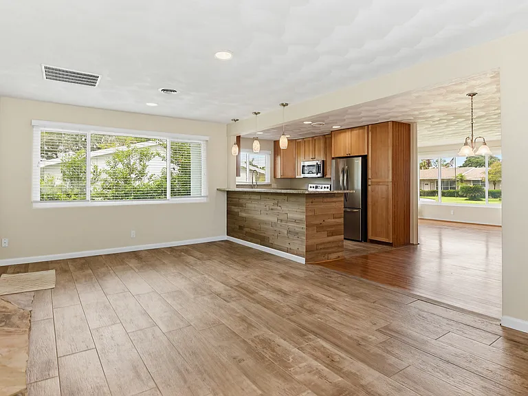 124 Atwood Ln — Photo 22