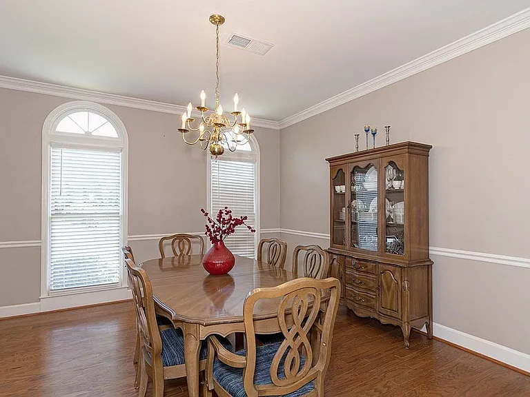 7 Bridgecreek Ct — Photo 28