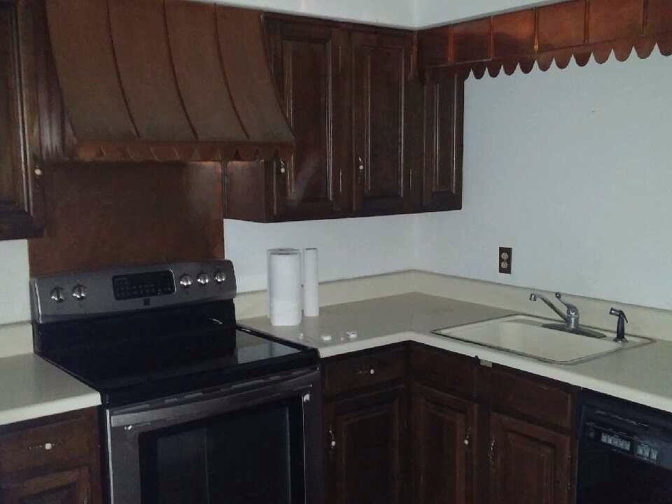 1st image of 606 Central Ave