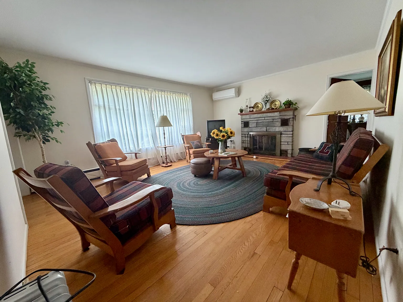 2 bed, 1075 sqft, $3,100 — Photo 2