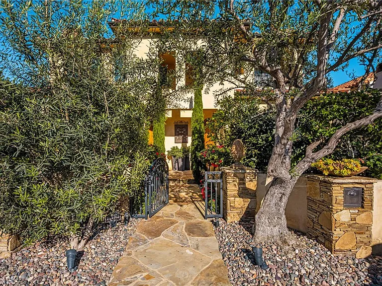 3222 Clay St — Photo 36