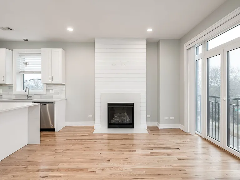5979 N Elston Ave #3 — Photo 11